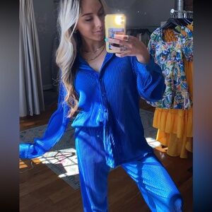 Ces Femme Vibrant Blue Satin Set